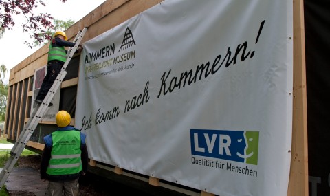 Vorbereitungen für die Translozierung. Foto: LVR-Freilichtmuseum Kommern, Hans-Theo Gerhards