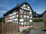 Das Haus aus Roggendorf am alten Standort. Foto: LVR-Freilichtmuseum Kommern, Carsten Vorwig